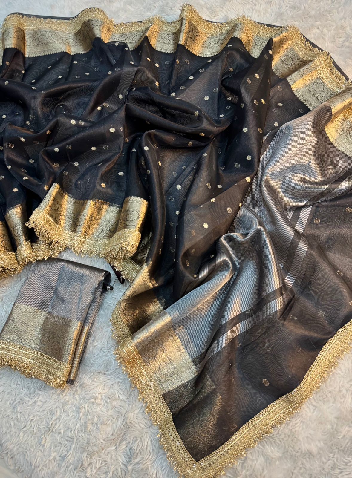 Black Banarasi Tissue Silk Saree With Lace Work - Alna Apparels