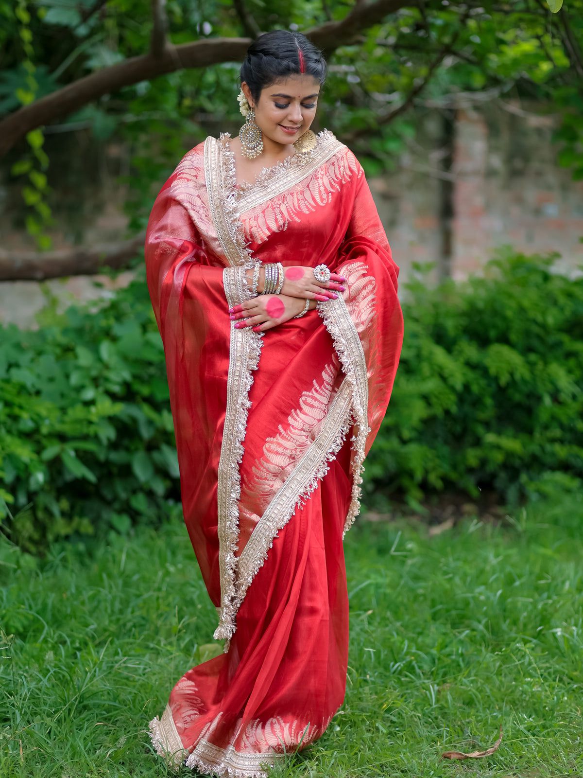 Red Banarasi Tissue Silk Saree With Lace Work Alna Apparels
