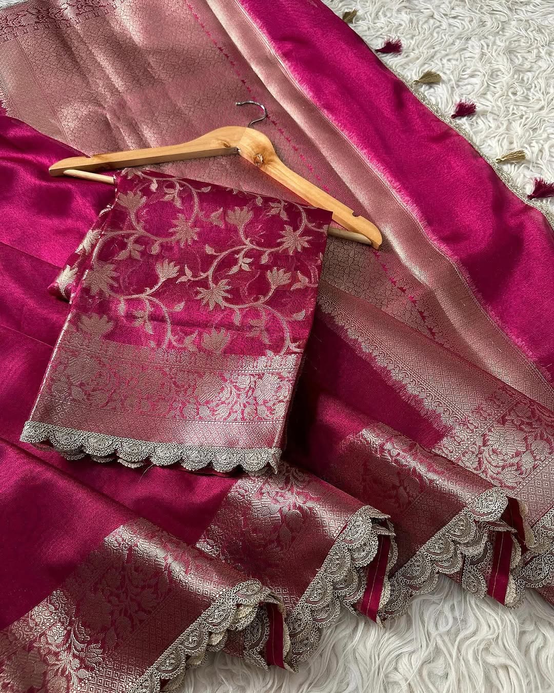 Pink Banarasi Tissue Silk Saree With Lace Alna Apparels