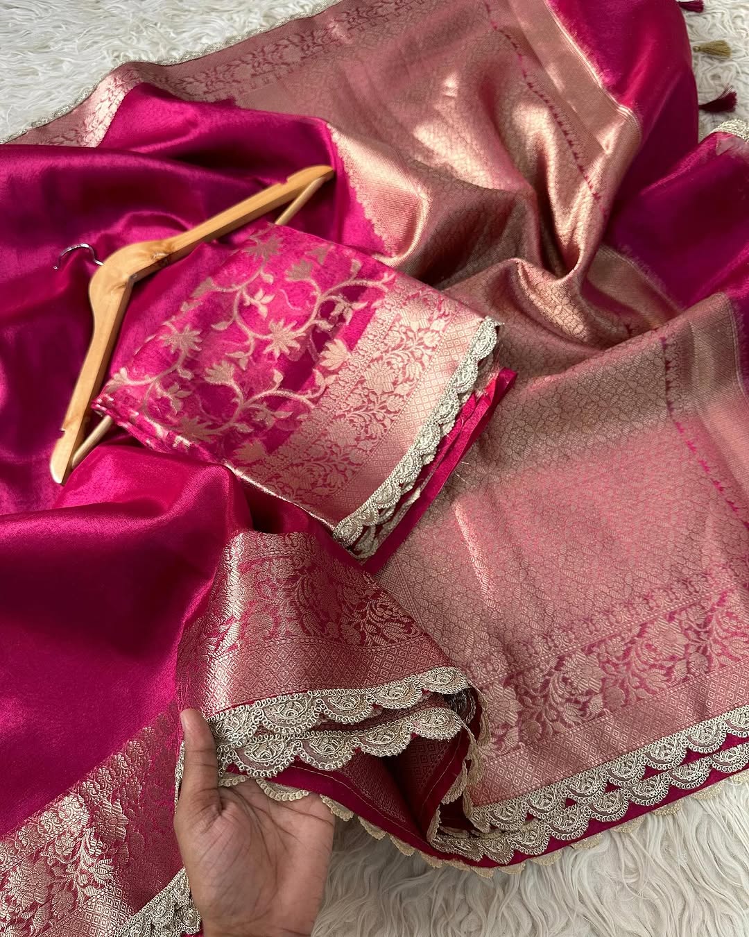 Pink Banarasi Tissue Silk Saree With Lace Alna Apparels