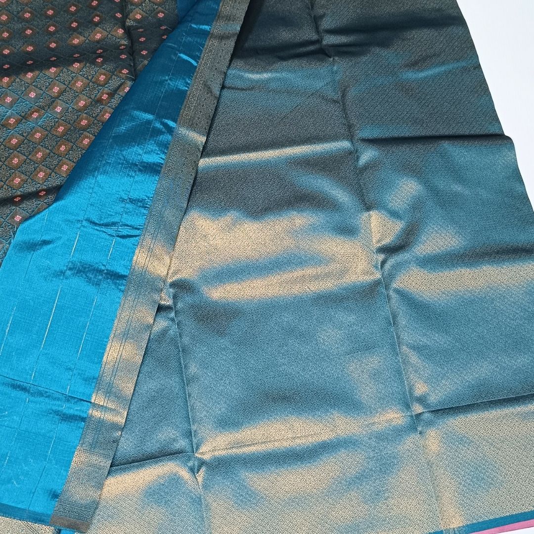 Pink Color Soft Silk Saree Alna Apparels