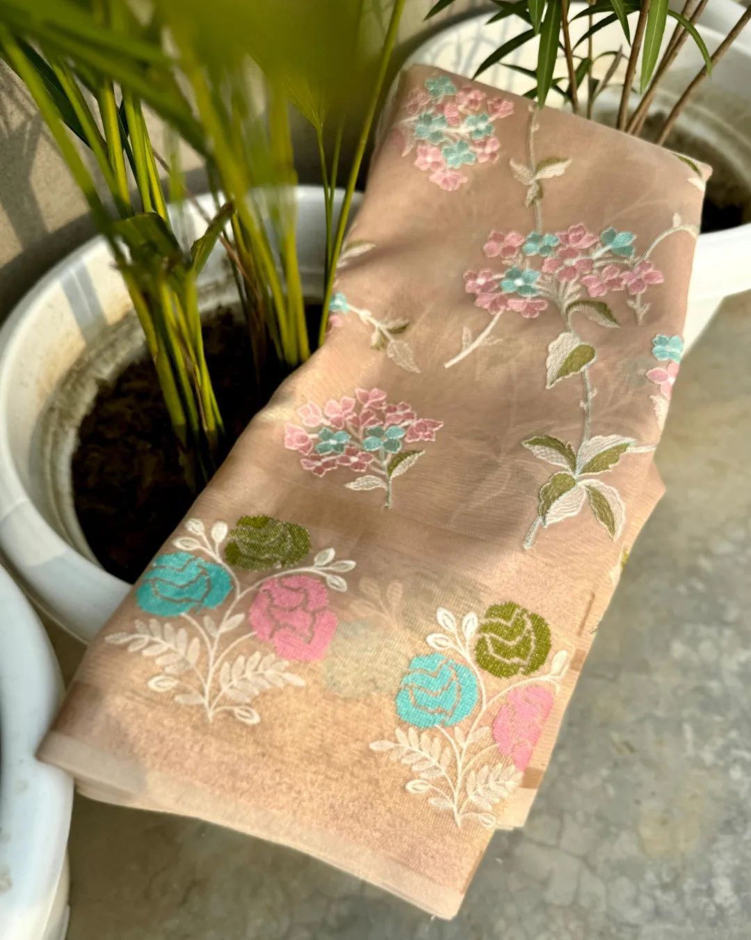 Cream Color Banarasi Embroidery Tissue Silk Saree - Alna Apparels