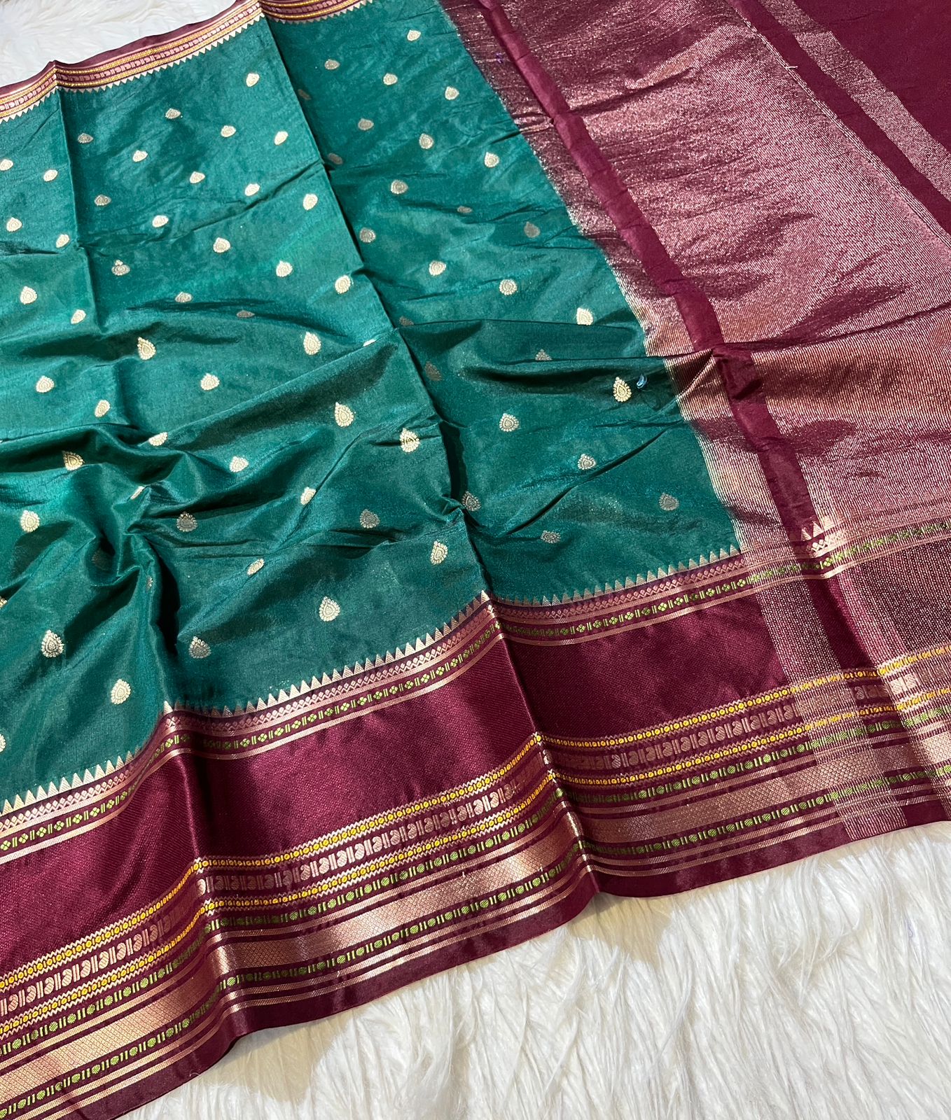 Green Banarasi Warm Soft Silk Saree Alna Apparels