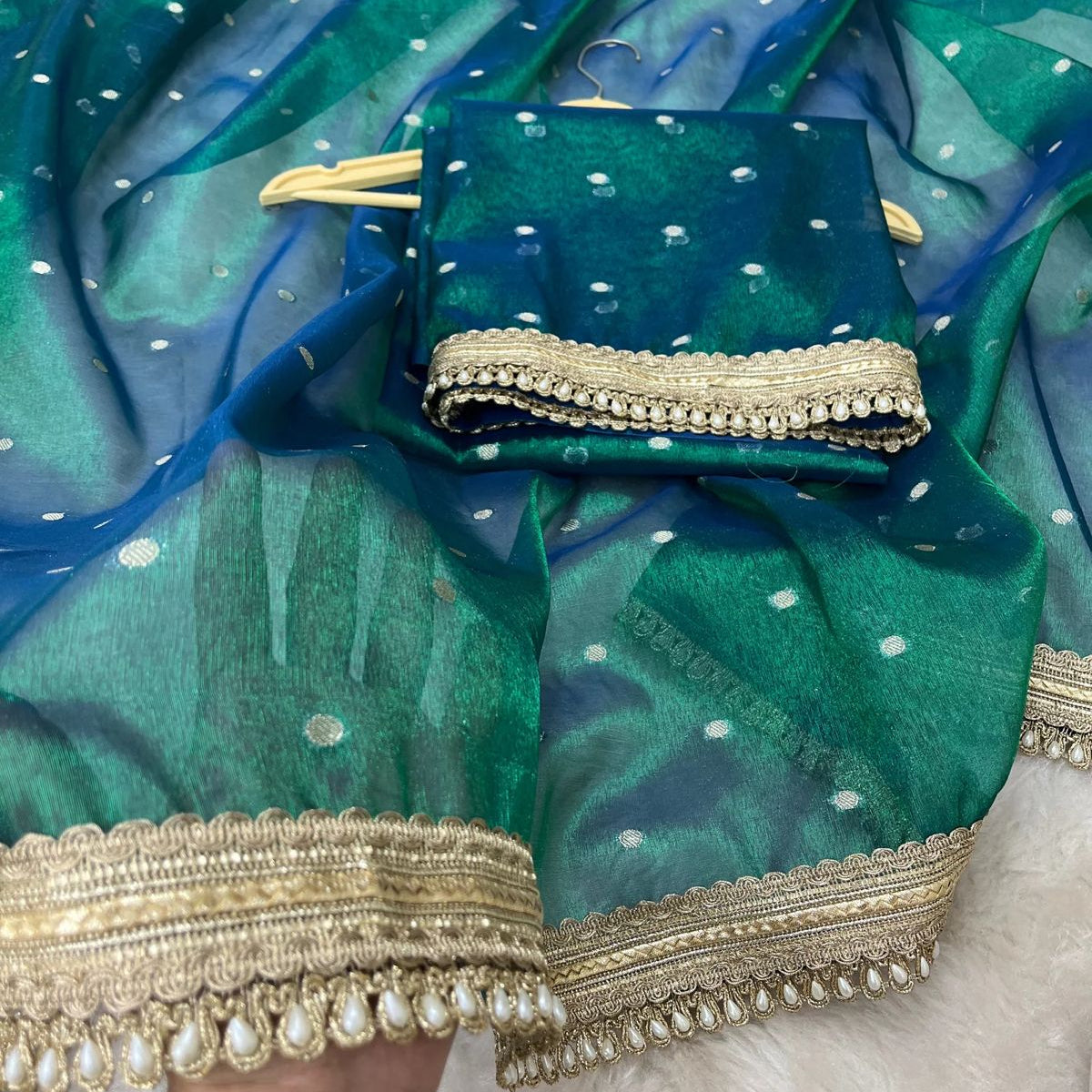 Green Color Banarasi Tissue Silk Saree With Grand Lace Work Alna Apparels