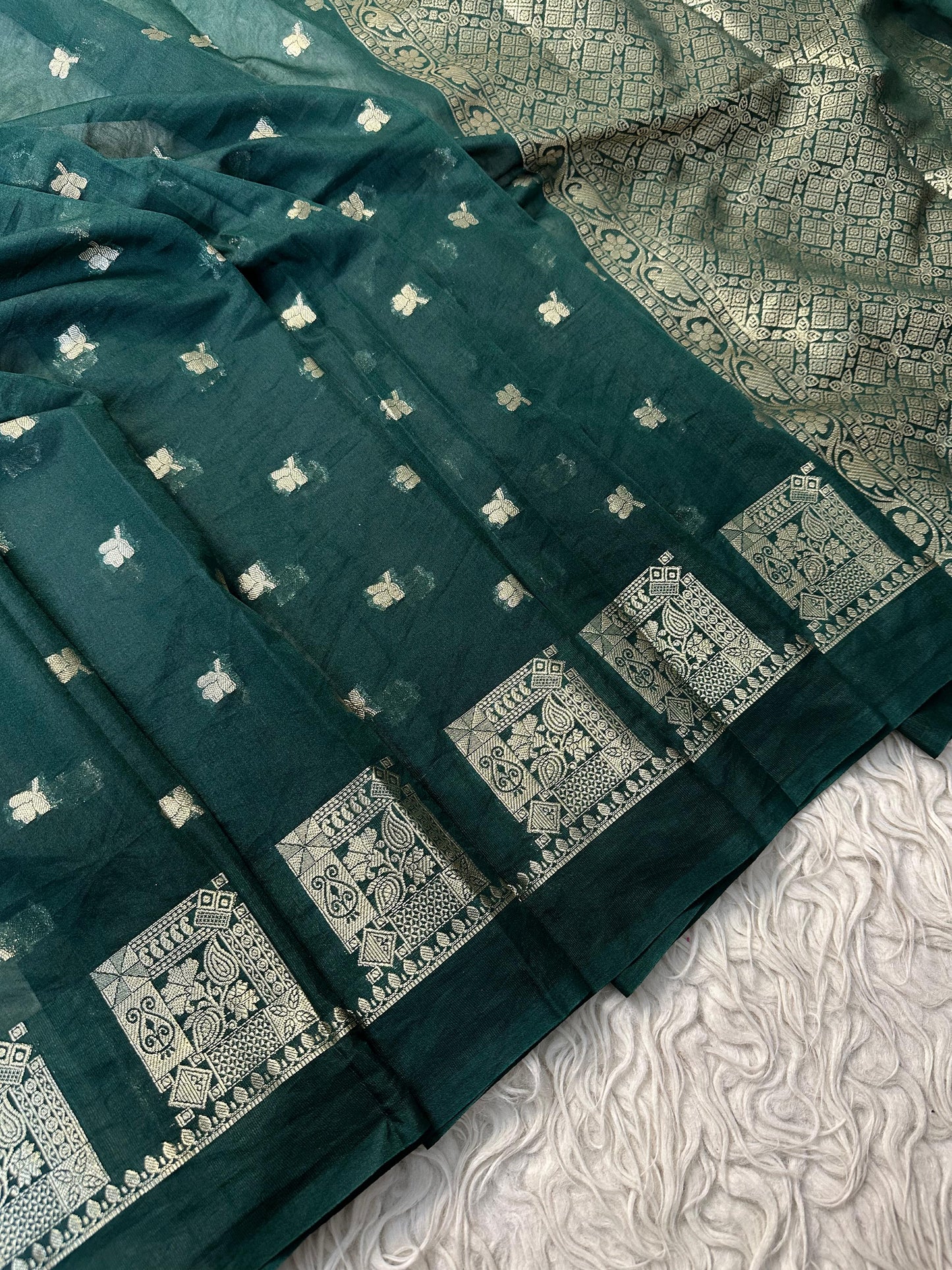 Green Banarasi Kathan Georgette Silk Saree - Alna Apparels
