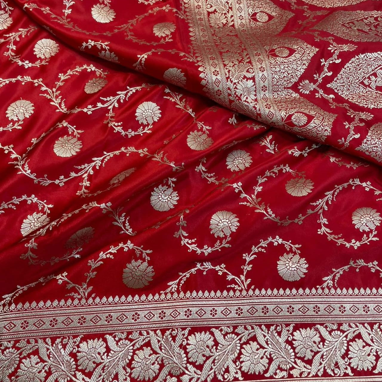 Red Color Pure Banarasi Mysore Silk Saree Alna Apparels