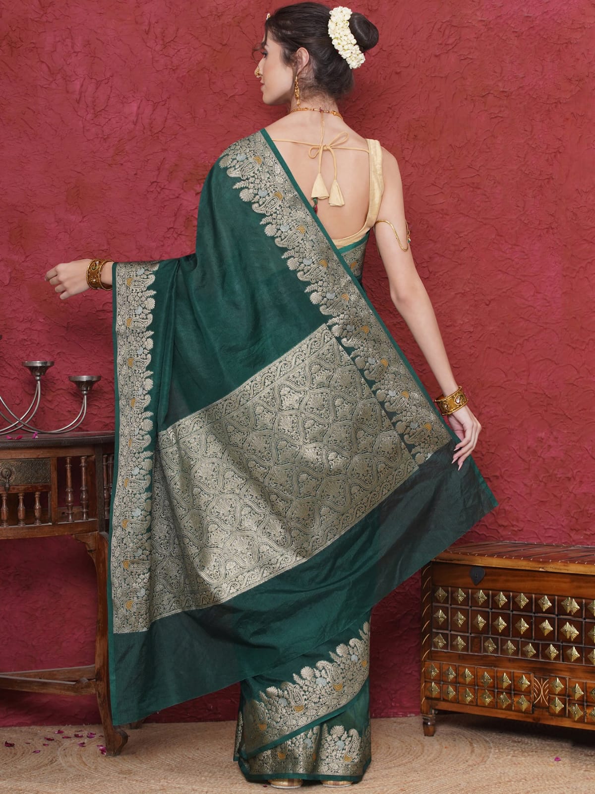 Green Color Banarasi Warm Silk Saree Alna Apparels