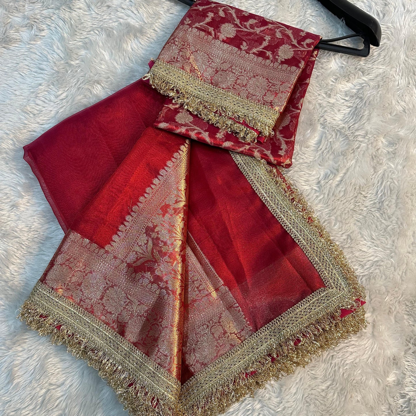 Red Banarasi Tissue Soft Silk Saree With Lace Work Alna Apparels