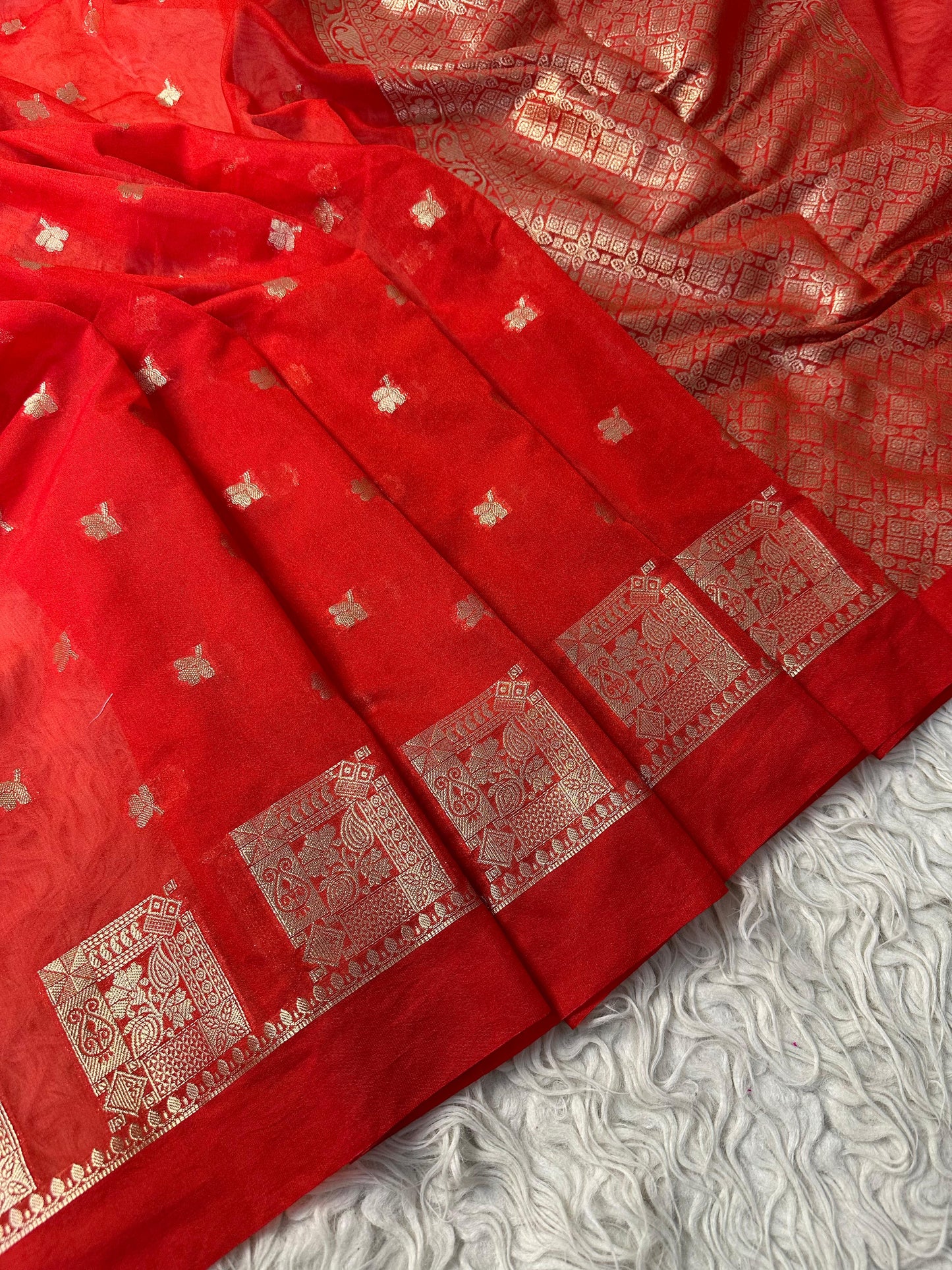 Red Banarasi Kathan Georgette Silk Saree Alna Apparels