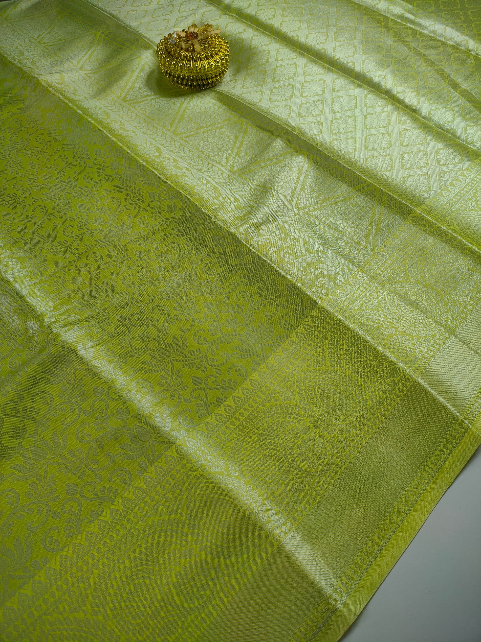 Light Yellowish Green Kanchipuram Soft Tissue Silk Saree Alna Apparels