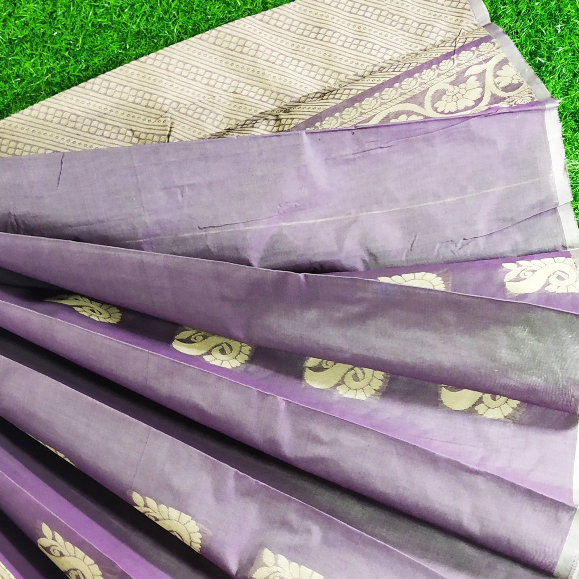 Purple Color Silk Cotton Saree Alna Apparels