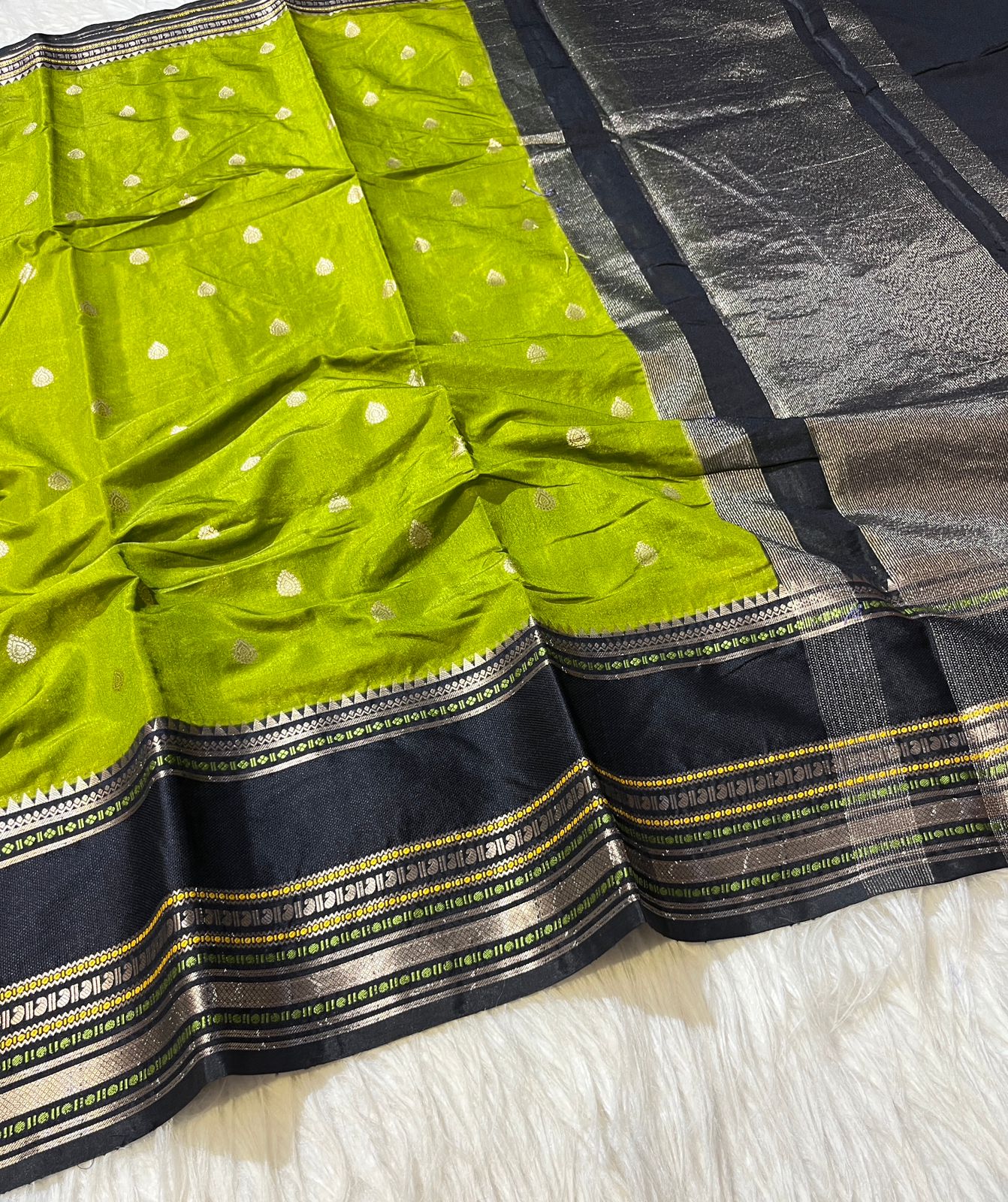 Parrot Green Banarasi Warm Soft Silk Saree Alna Apparels