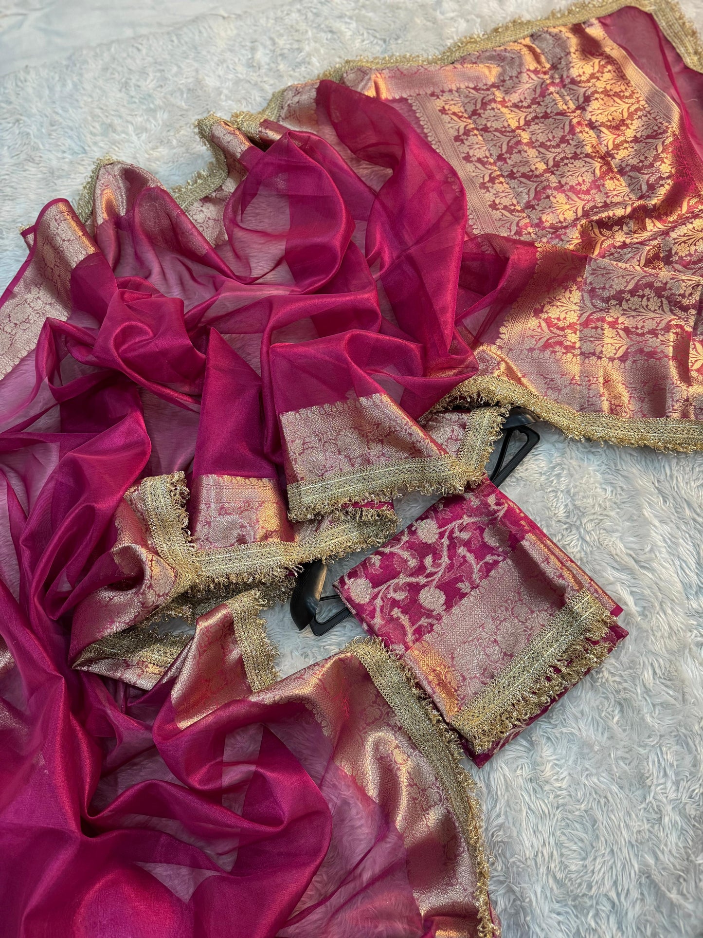 Pink Banarasi Tissue Soft Silk saree With Lace Work - Alna Apparels