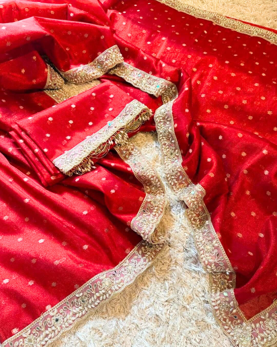 Red Color Banarasi Tissue Silk Saree With Lace Work Alna Apparels