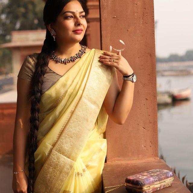 Light Yellow Banarasi Organza Silk Saree Alna Apparels