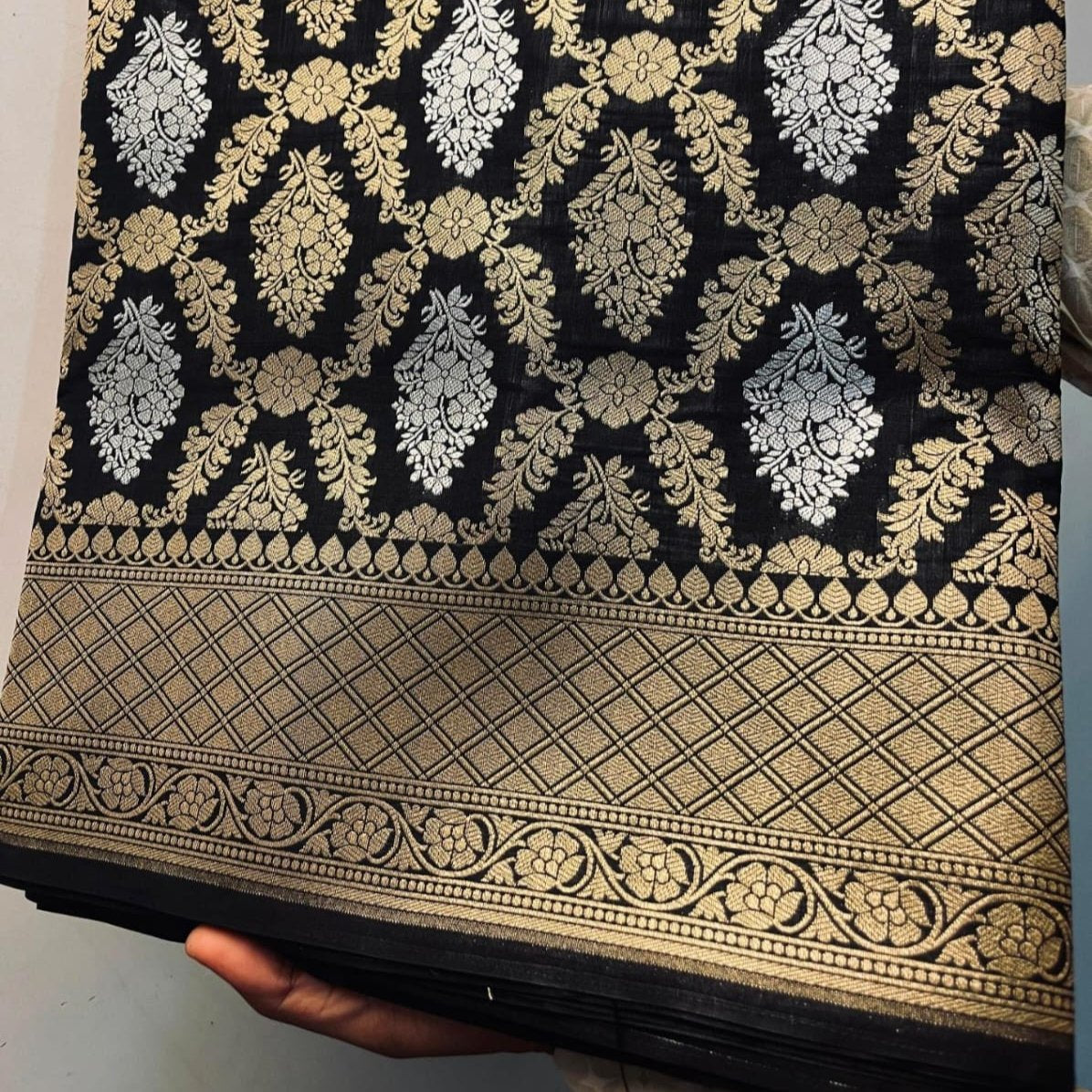 Black Banarasi Nita Ambani inspired Kathan Silk Saree Alna Apparels