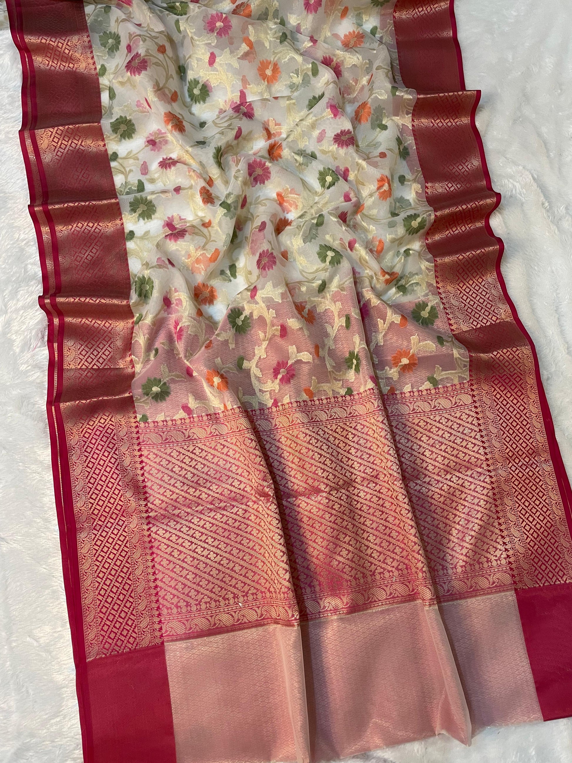 White Banarasi Cora Organza Silk Saree With Meenakari Work Alna Apparels